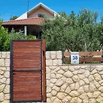 Holiday home House Da & Do *