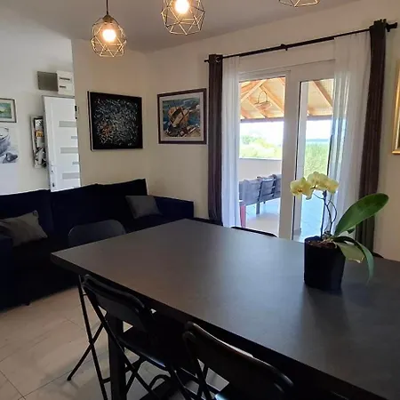 House Da & Do Pakoštane